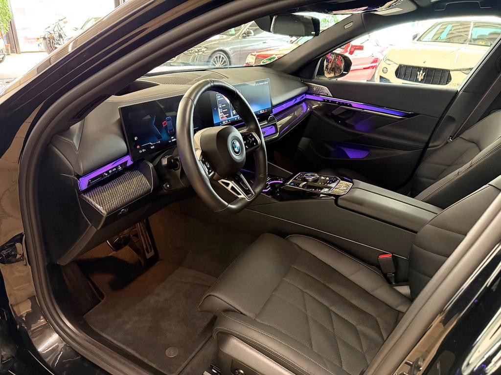 BMW i5