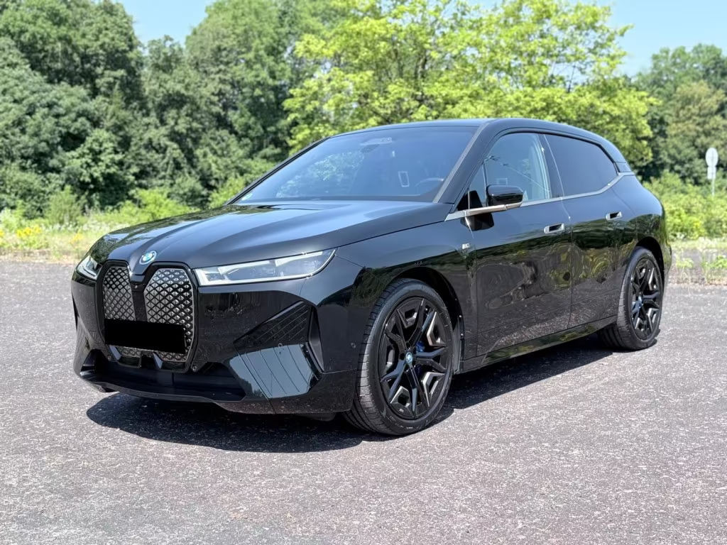 BMW iX M60