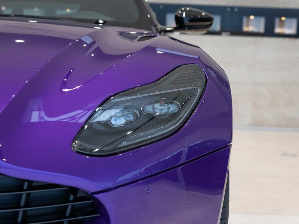 Aston Martin DB11