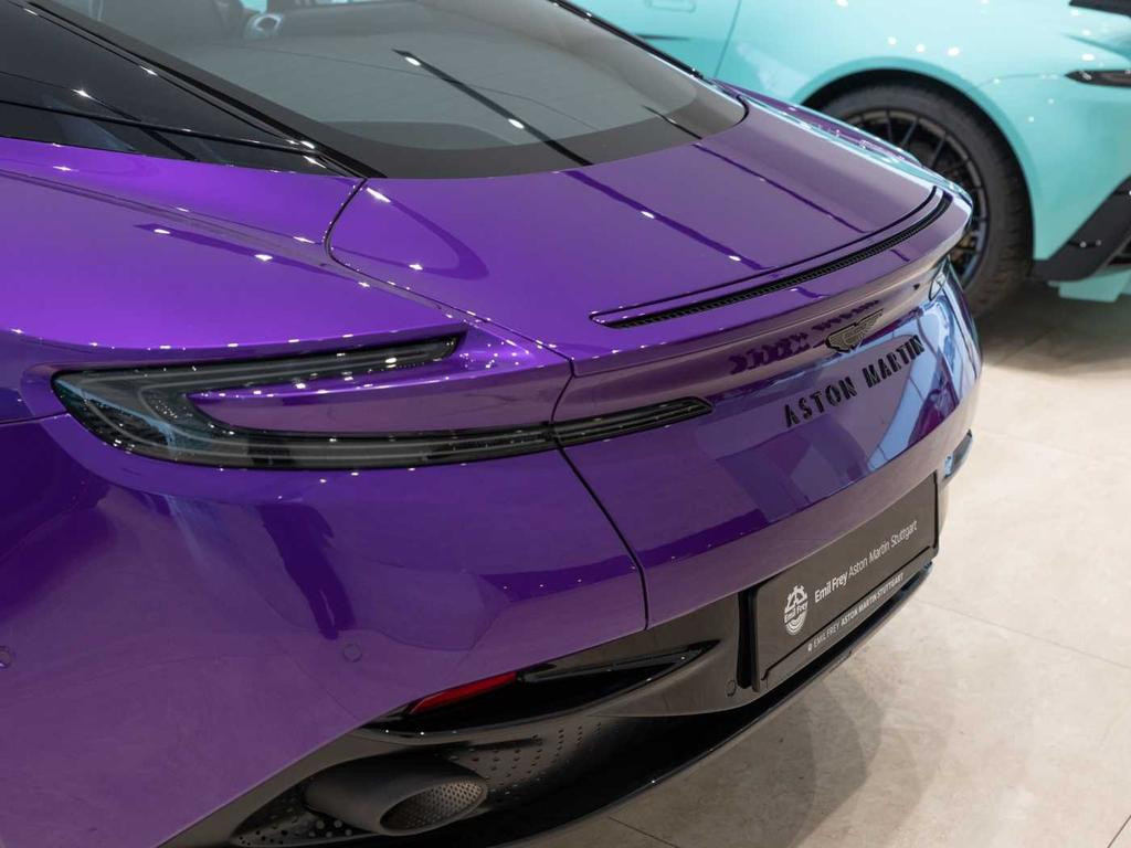 Aston Martin DB11