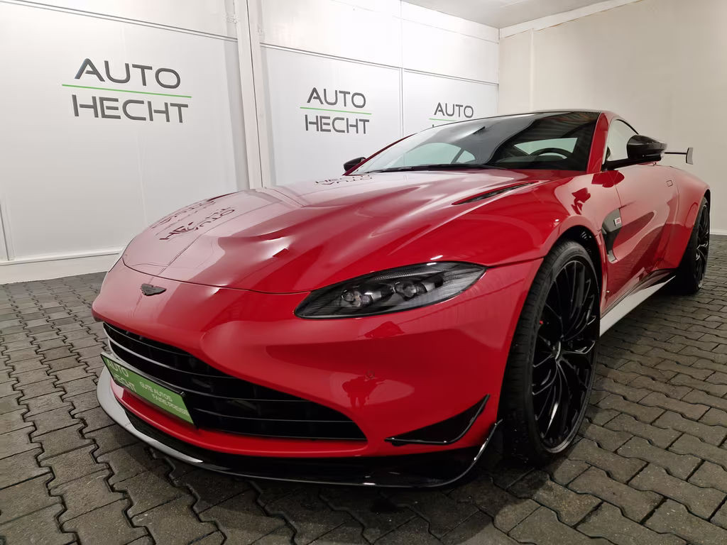 Aston Martin V8 Vantage V8