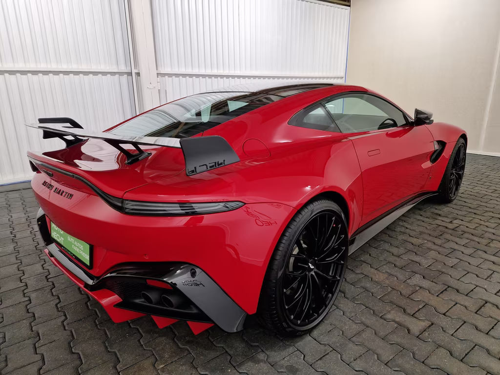 Aston Martin V8 Vantage