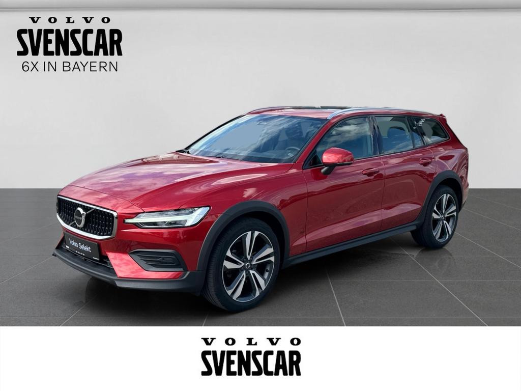 Volvo V60 Cross Country AWD Plus