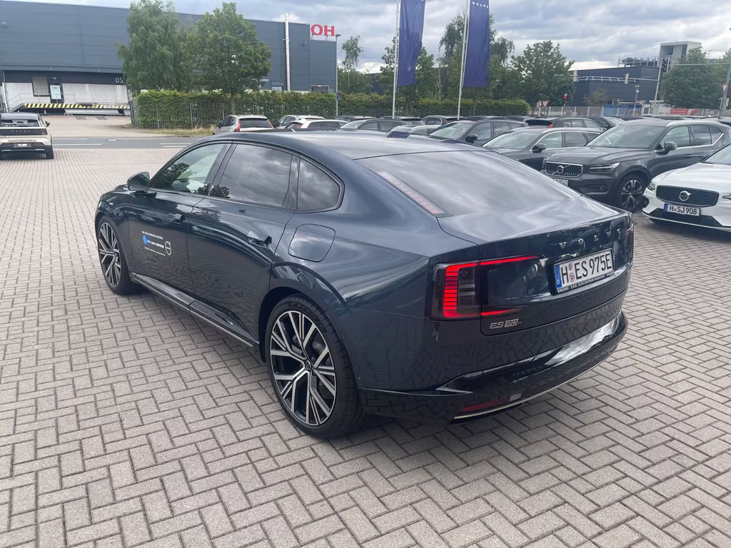 Volvo ES90