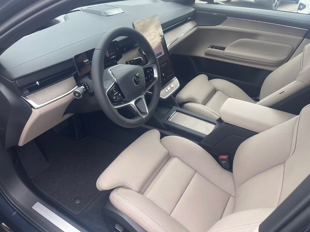 Volvo ES90