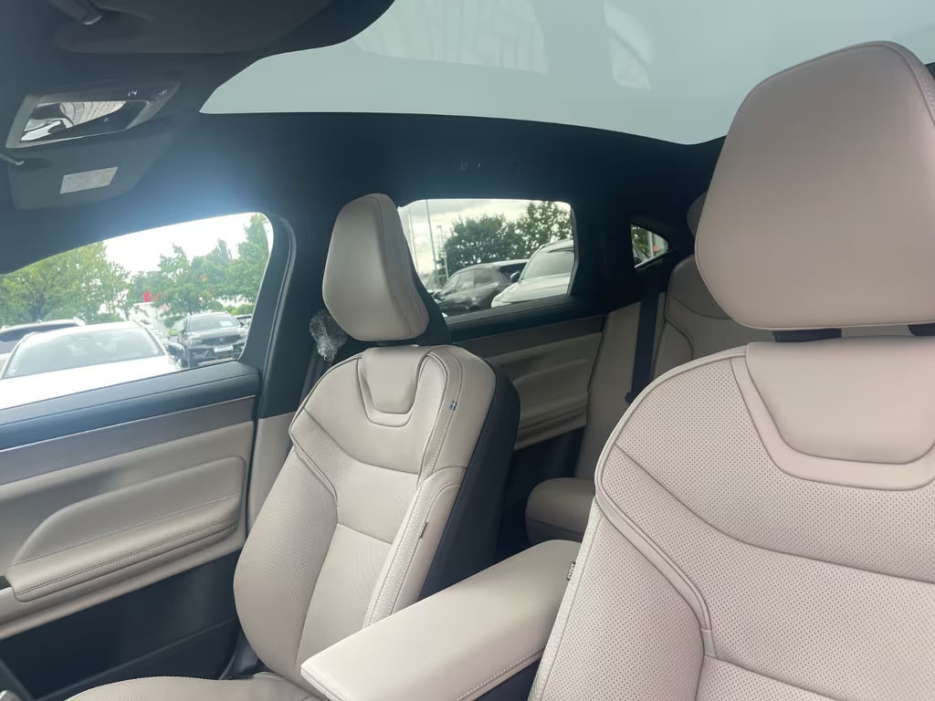 Volvo ES90