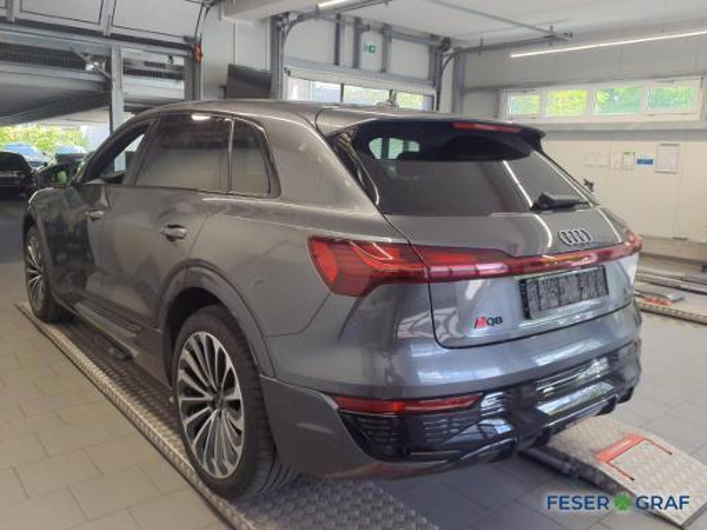 Audi Q8 e-tron