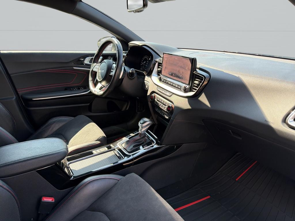 Kia ProCeed