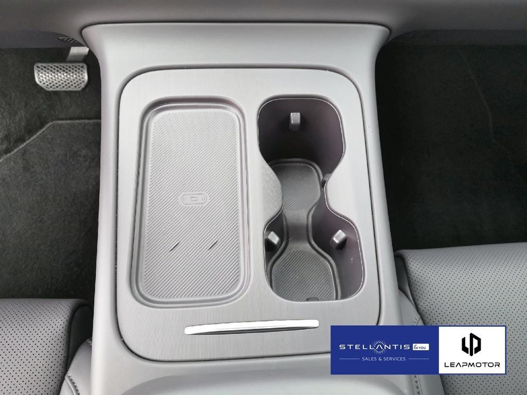 Leapmotor C10