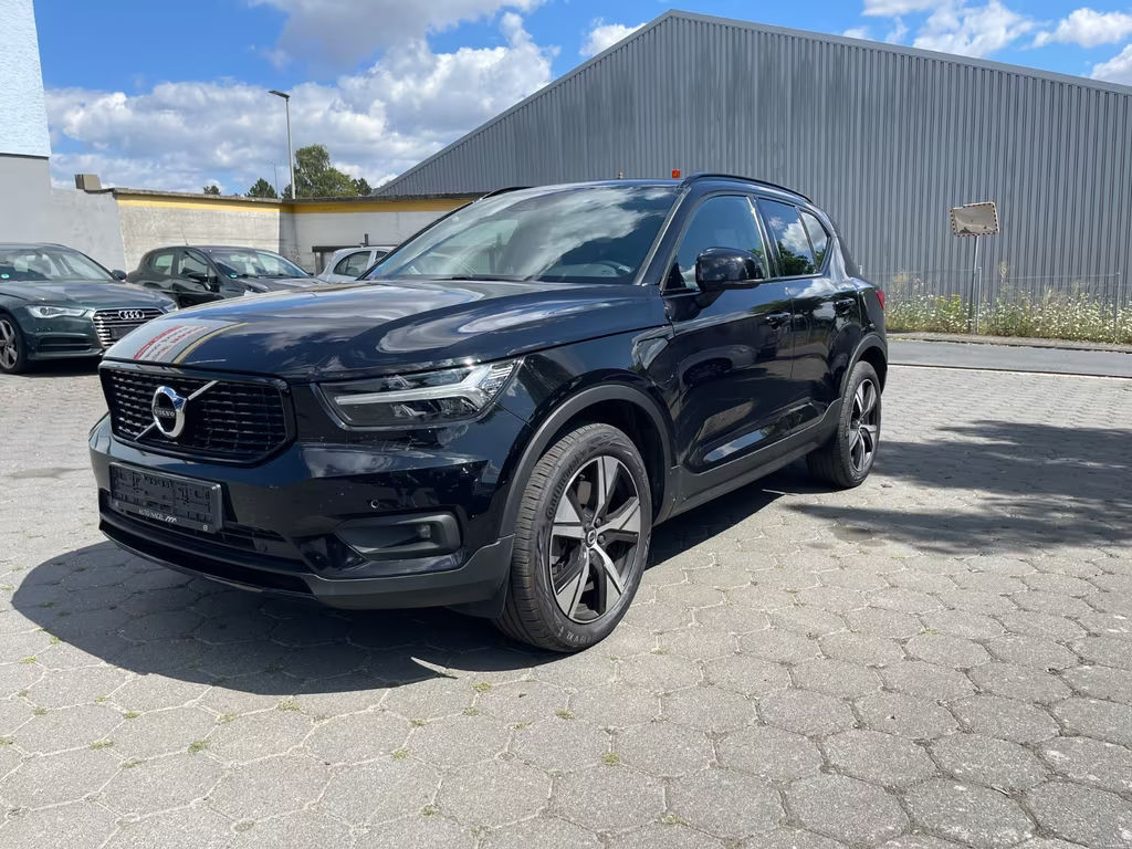 Volvo XC40 R-Design Recharge