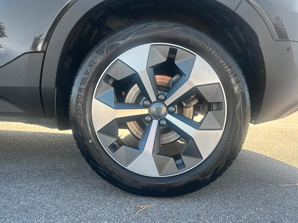 Volvo XC40 Plus Dark