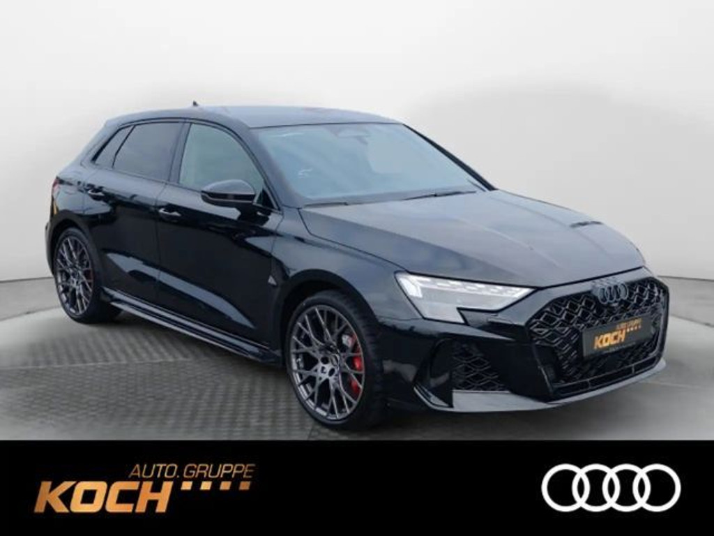 Audi RS3 Sedan Quattro S-Tronic