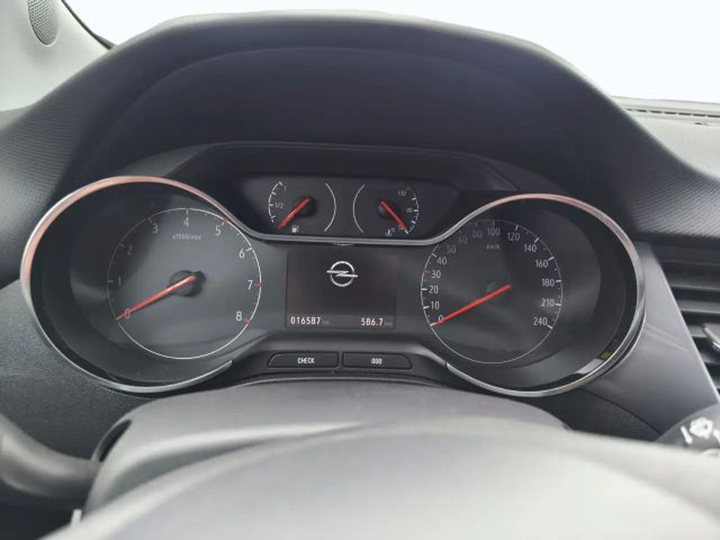 Opel Crossland X