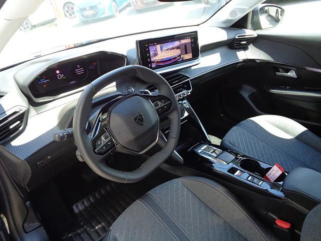 Peugeot e-208