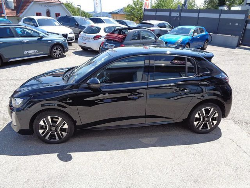 Peugeot e-208