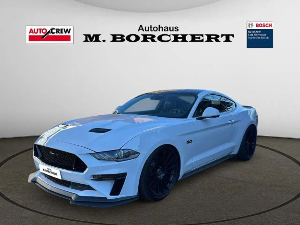 Ford Mustang Fastback GT 5.0 V8