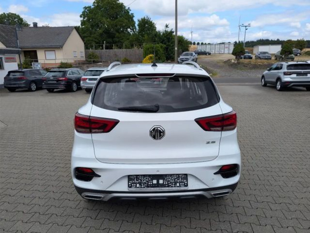 MG ZS