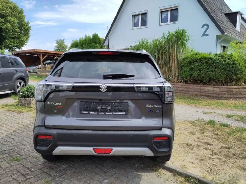 Suzuki S-Cross