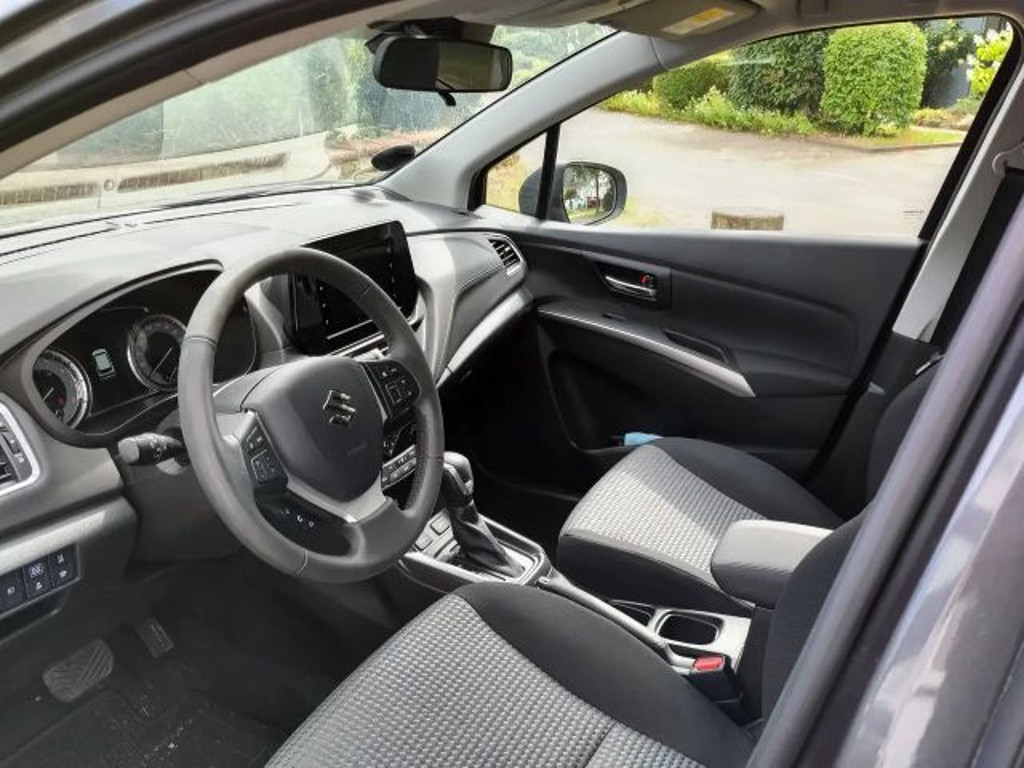 Suzuki S-Cross