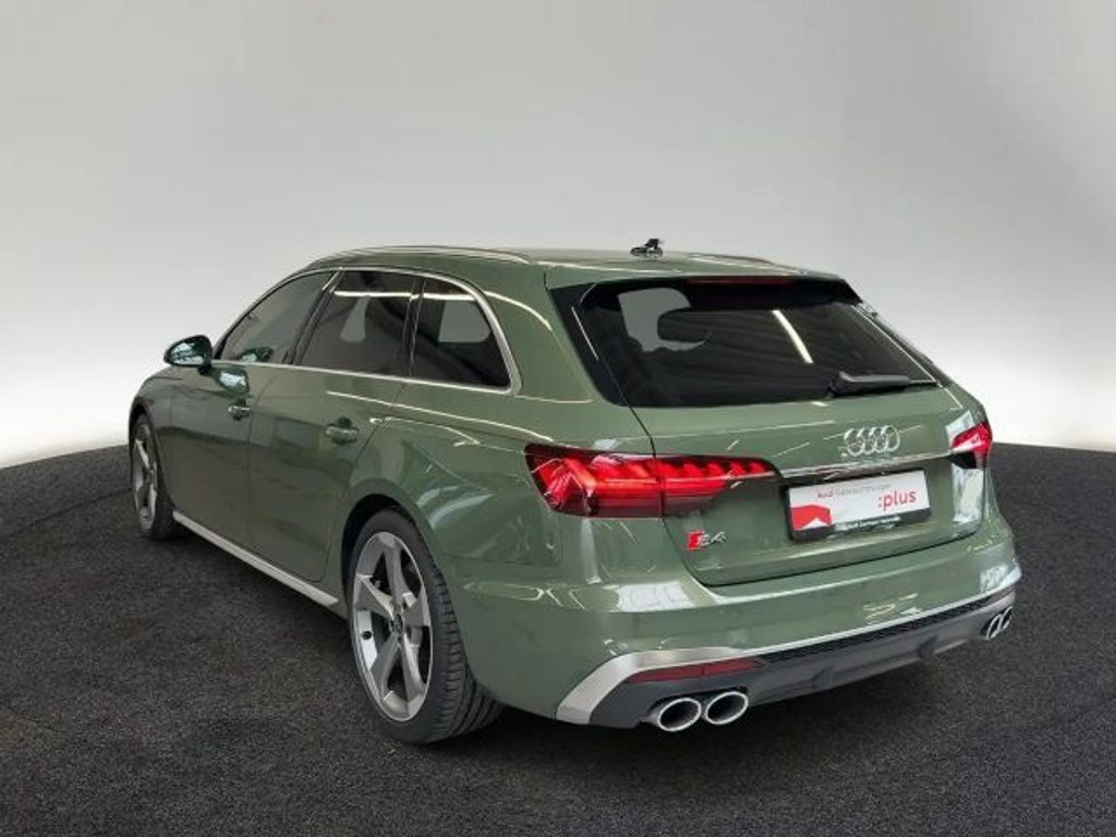 Audi S4
