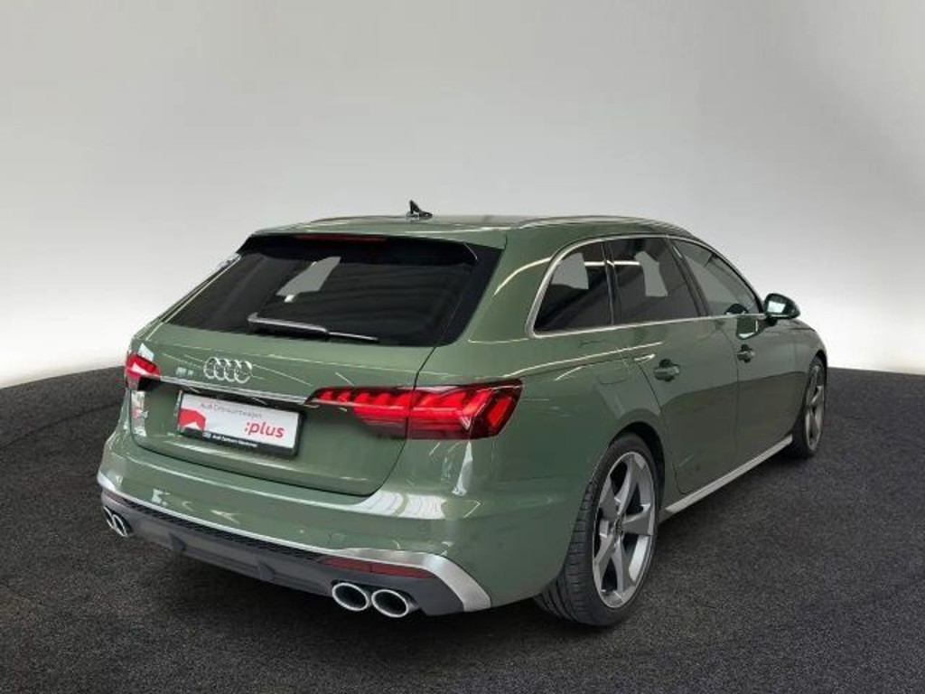 Audi S4