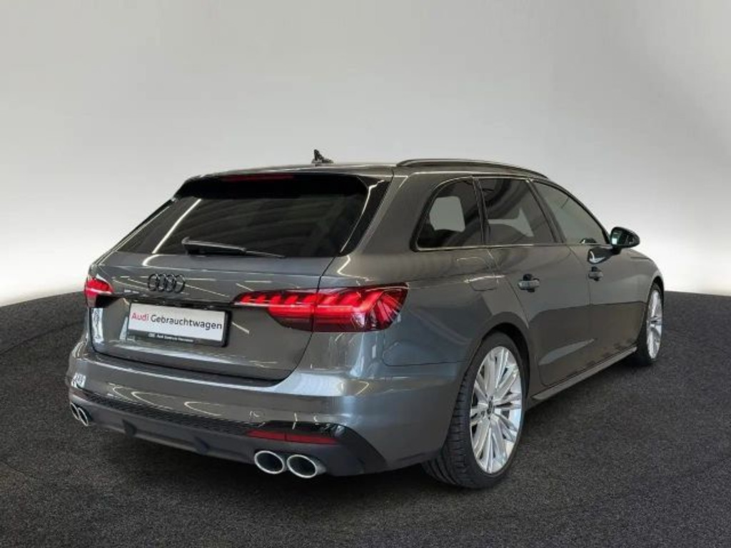 Audi S4