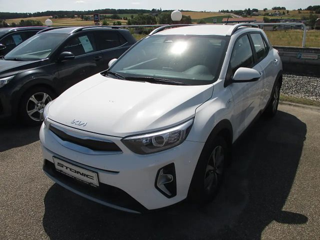 Kia Stonic 1,2 DPI ISG Silber