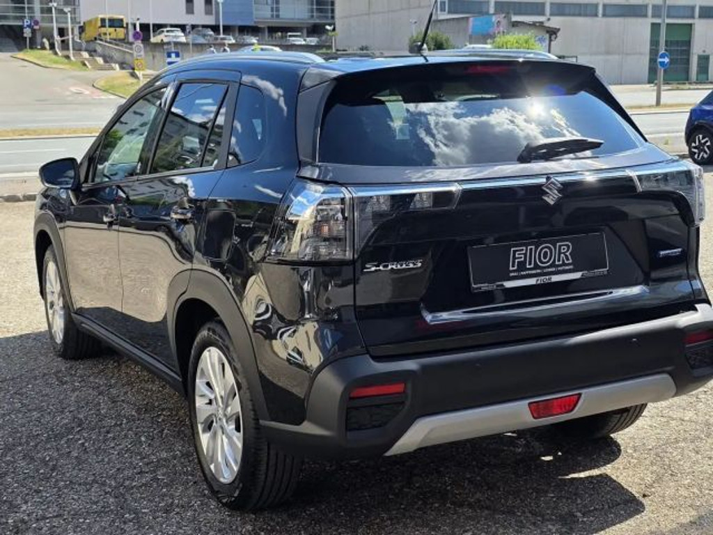 Suzuki S-Cross