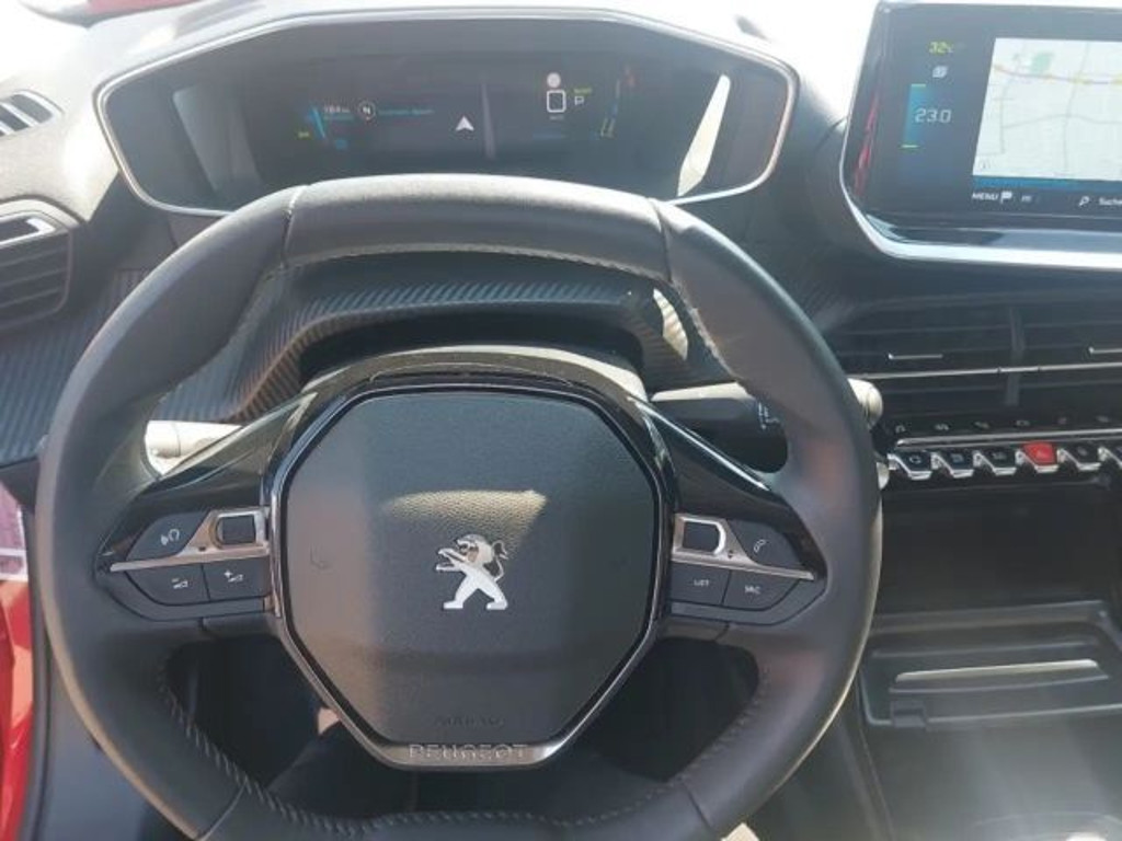 Peugeot e-2008