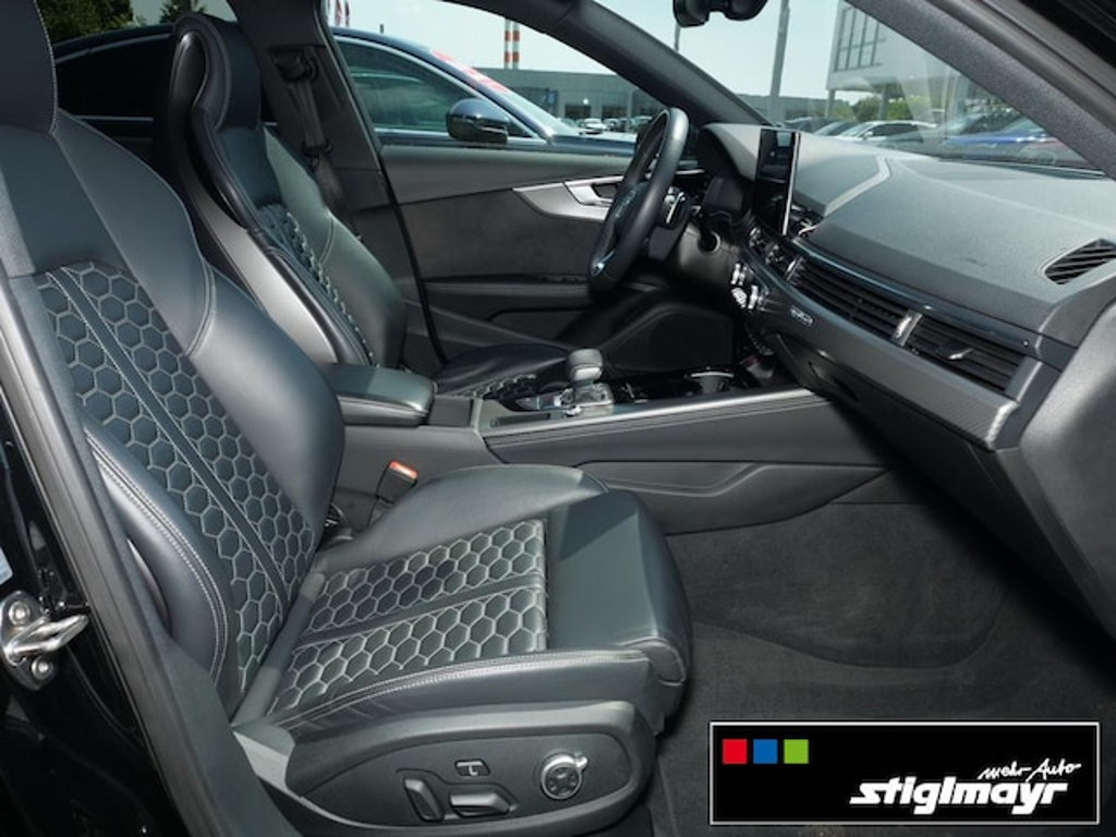 Audi RS4 Avant Quattro