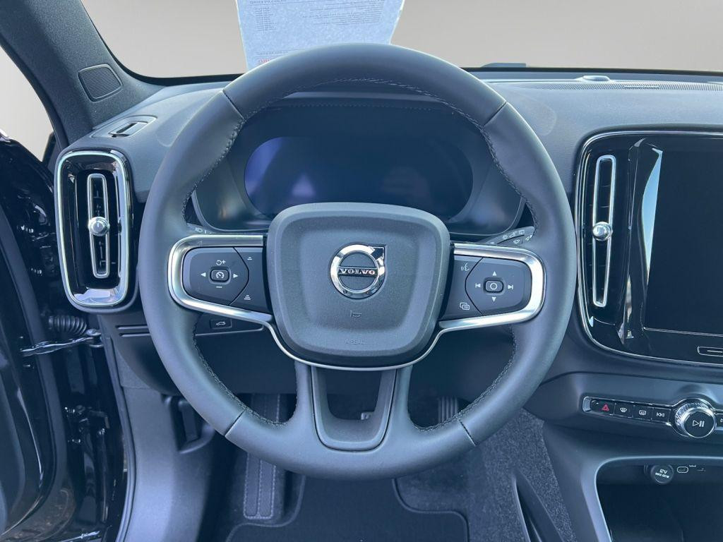Volvo EX40