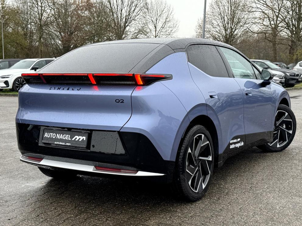 Lynk&Co 02