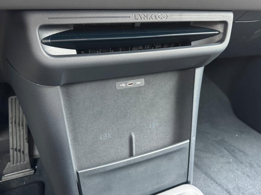 Lynk&Co 02