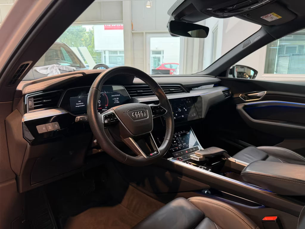 Audi e-tron