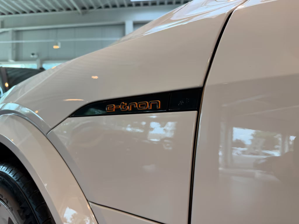 Audi e-tron