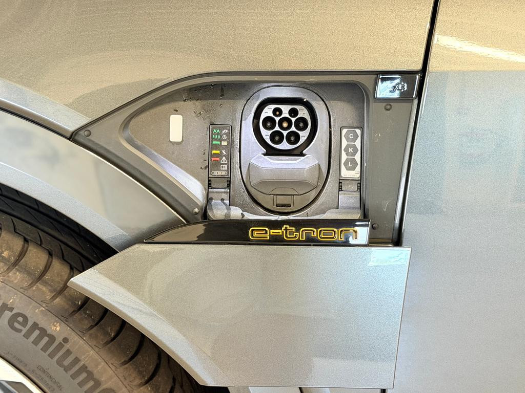 Audi e-tron