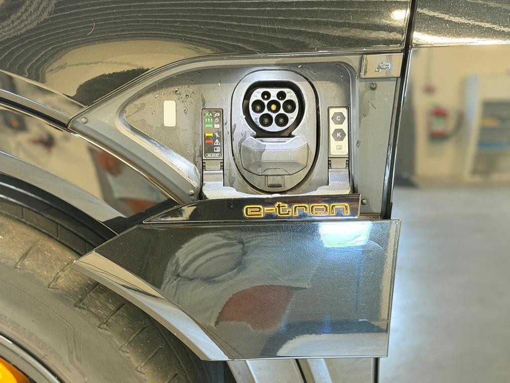 Audi e-tron