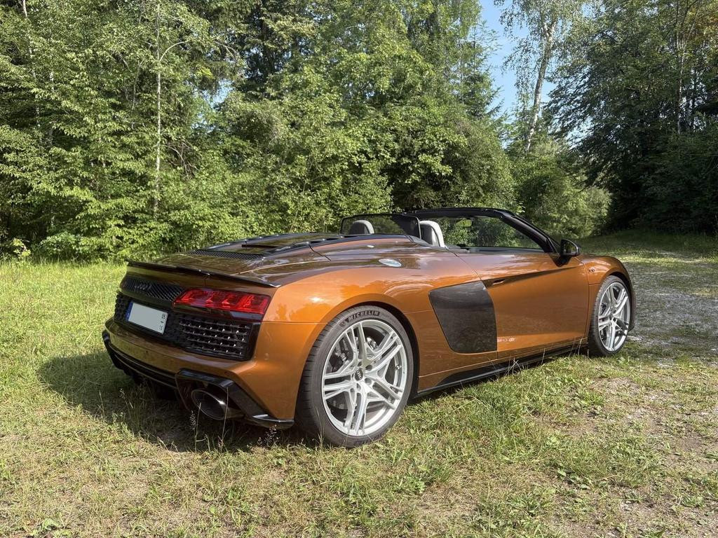 Audi R8