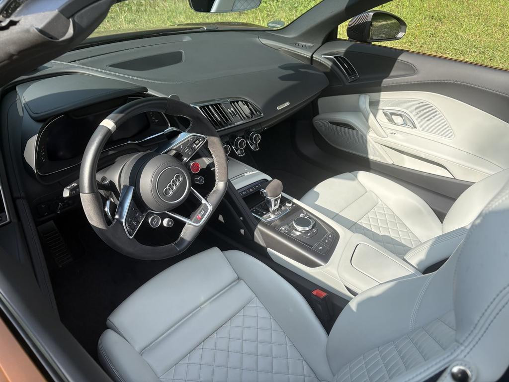 Audi R8