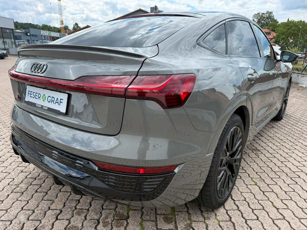 Audi Q8 e-tron