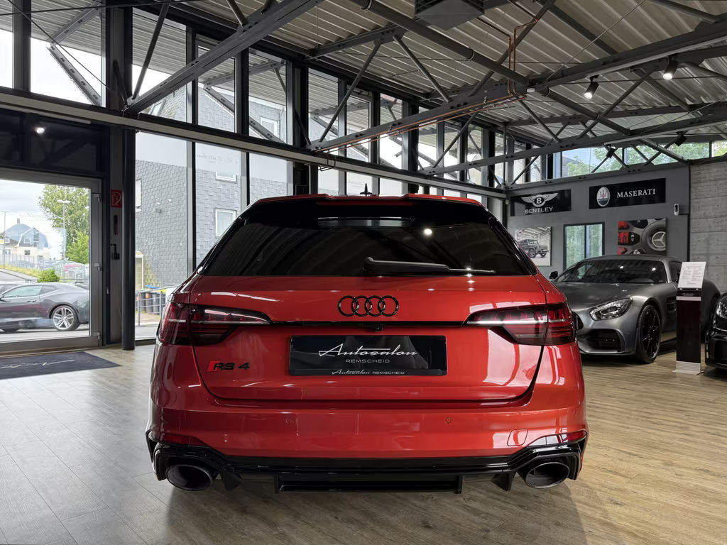 Audi RS4