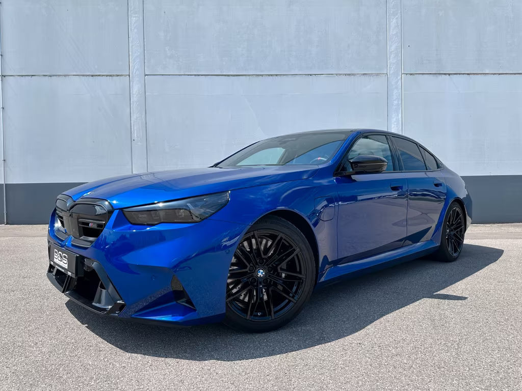 BMW M5 Sedan