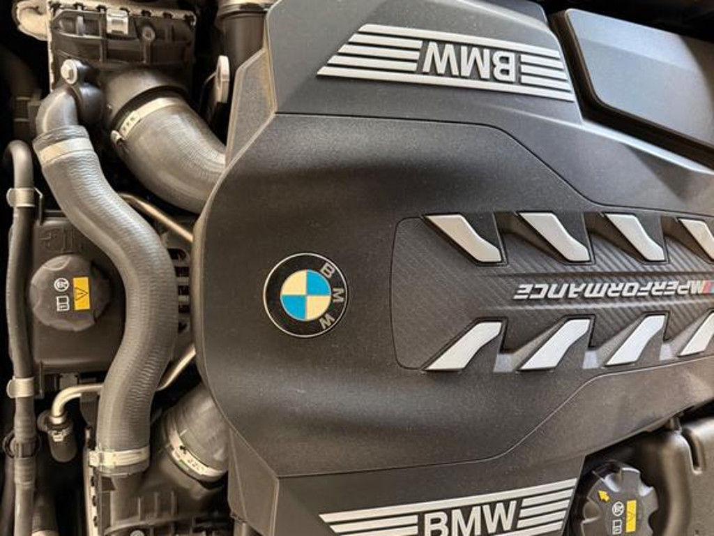 BMW M850