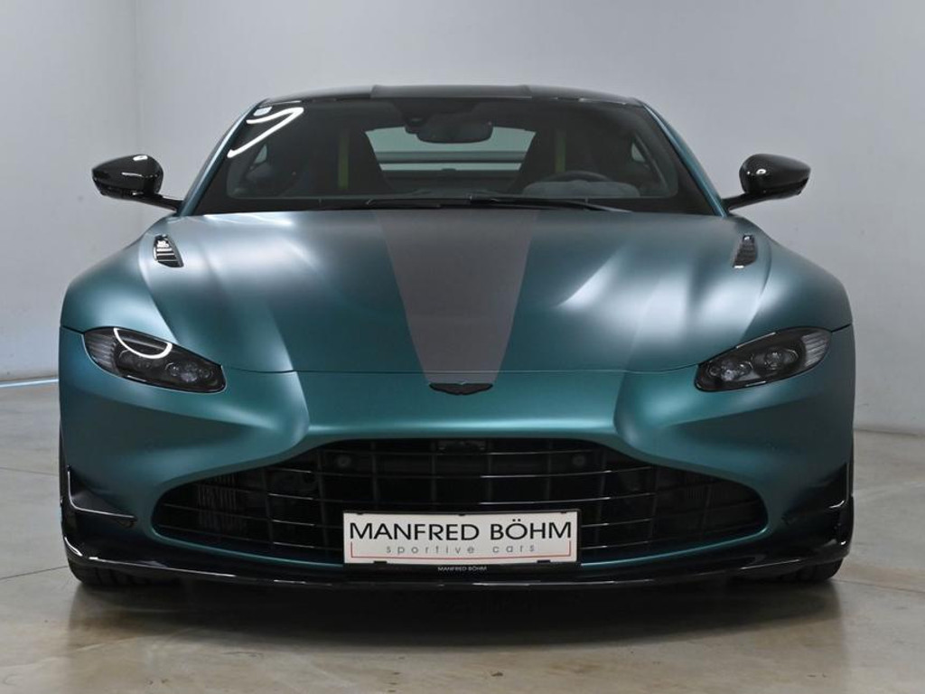 Aston Martin V8 Vantage