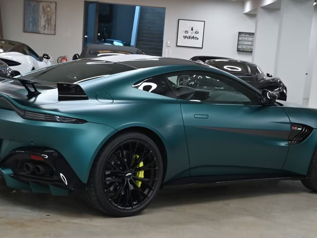 Aston Martin V8 Vantage