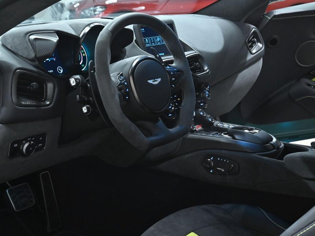 Aston Martin V8 Vantage