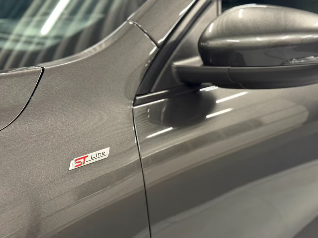 Ford Kuga ST Line Hybrid X