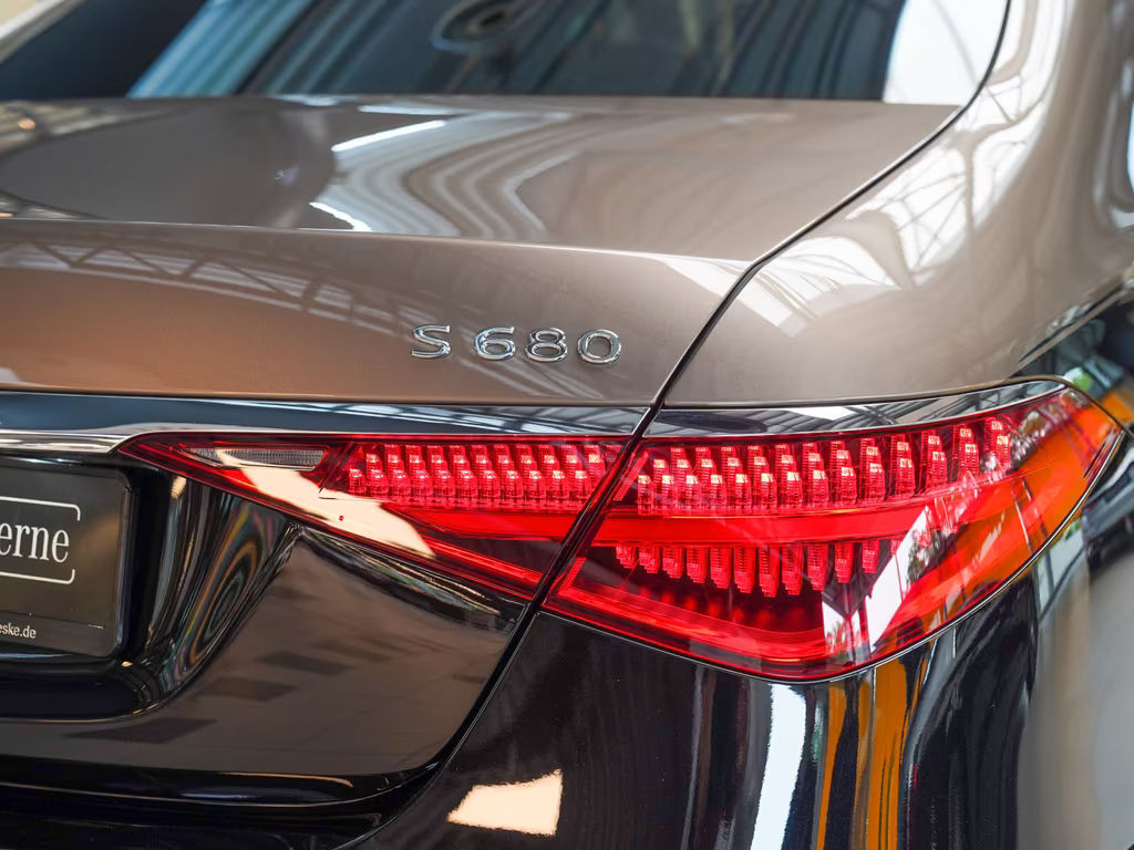 Mercedes-Benz S-Klasse
