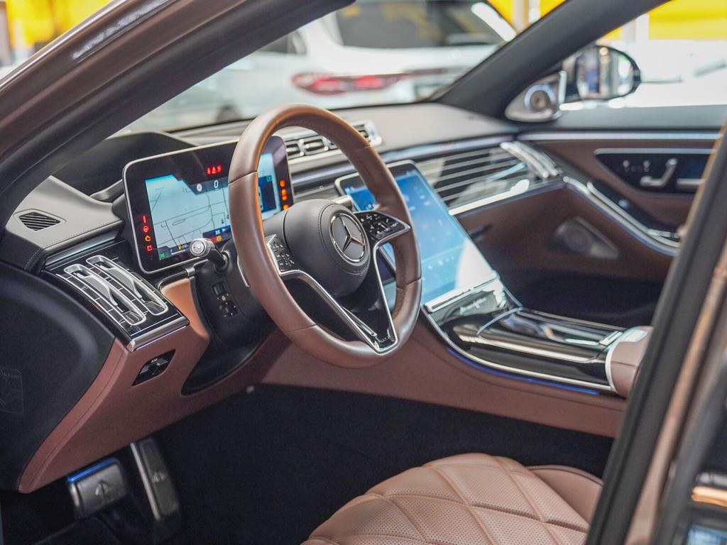 Mercedes-Benz S-Klasse