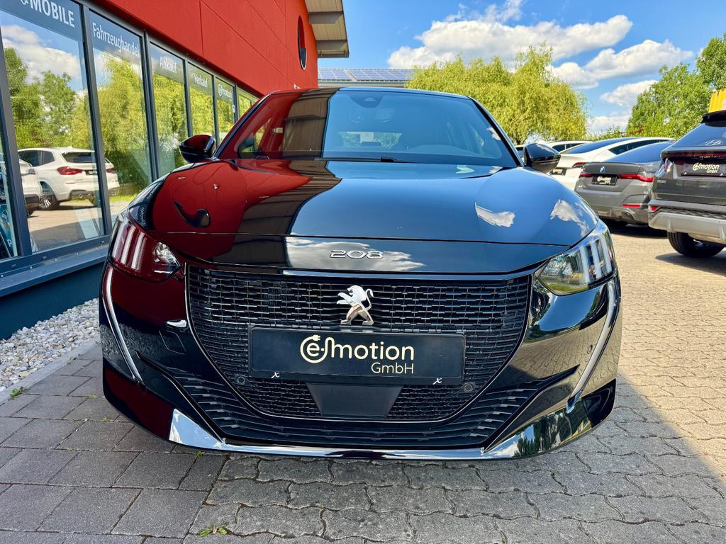 Peugeot e-208